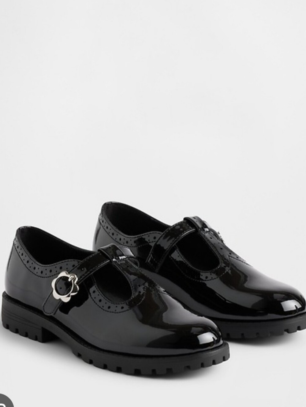 GAP Kids T .Trap Loafers With a Floral Buckle Very Cute